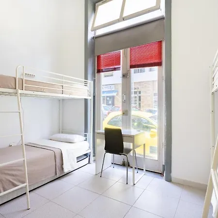 Wanderlust Hostel *